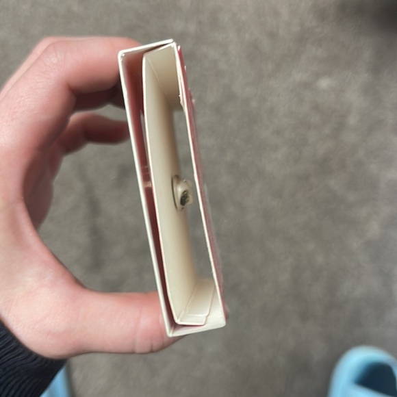 F•R•I•E•N•D•S How you Doin? Enamel pin badge - Picture 3 of 5